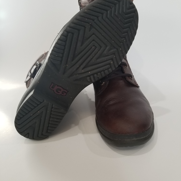 Ugg Kesey high ankle boot - Picture 3 of 11